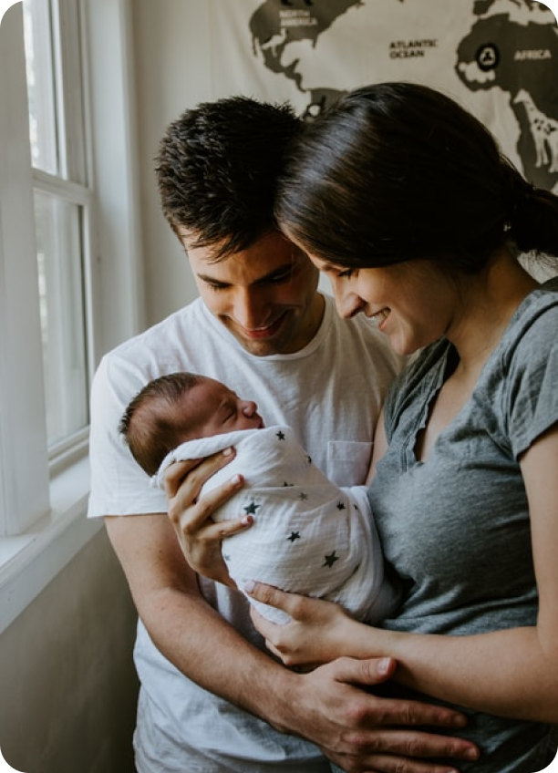 Famille, couple avec bébé