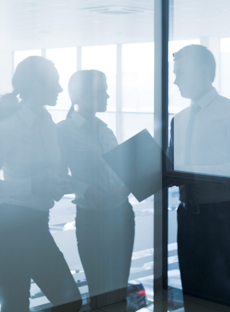 Réunion de travail, 3 personnes, entreprise CEVINO GLASS